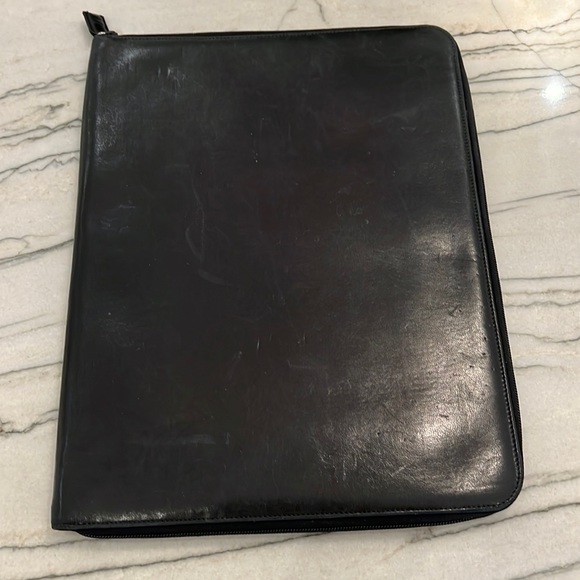 Vintage Authentic PRADA Black Leather Document Holder w/ Zipper - Picture 3 of 16